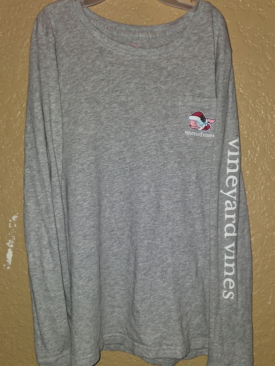 Vineyard Vines Tops - Vineyard Vines Women's Long-Sleeve Christmas Tee Light Grey With Pocket